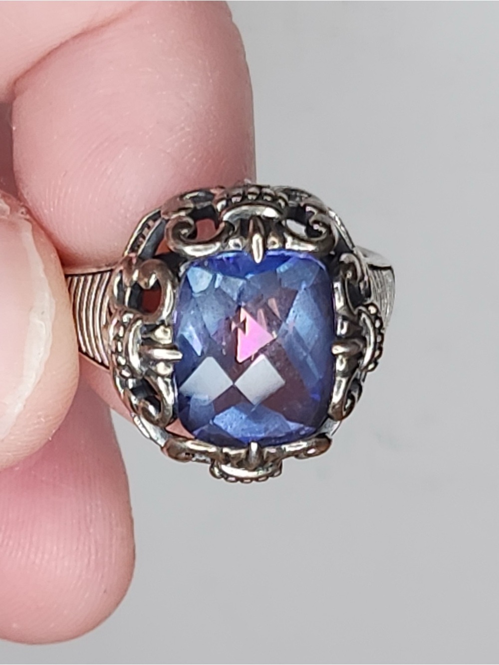 Vintage Blue/Purple Victoria Wieck Cushion Cut Sterling Solitaire Ring Size 10